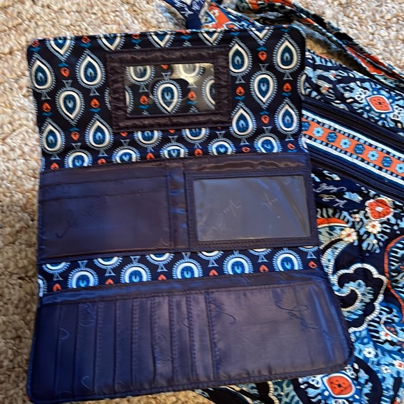 Vera Bradley hipster purse and matching wallet - Picture 2 of 3